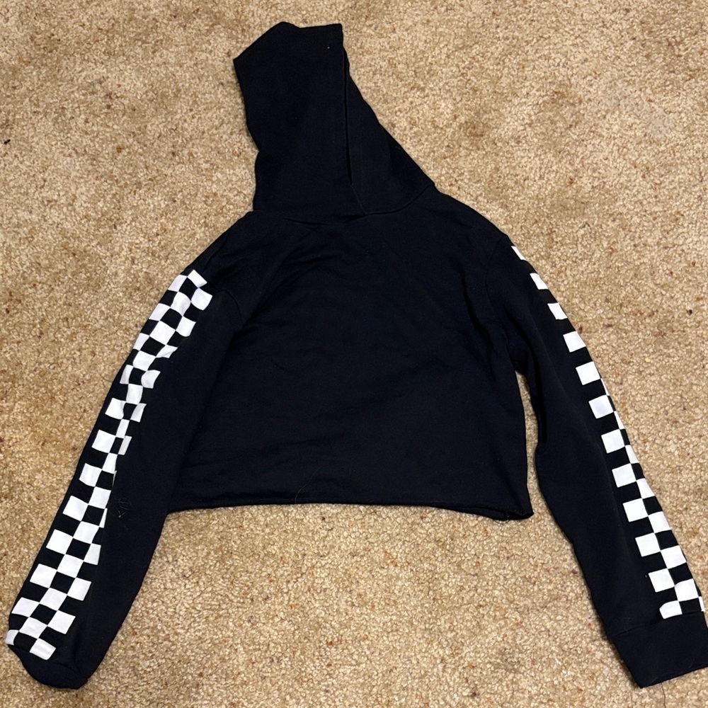 Black Checkered Sleeve Cropped Hoodie